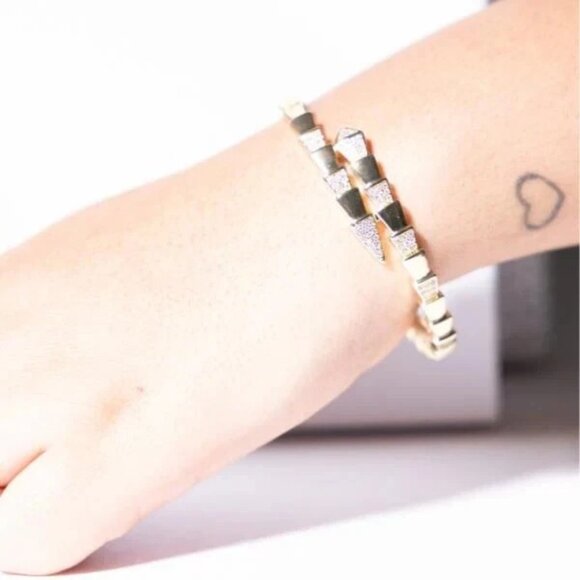 Arrowhead Wrap Bracelet – Stylish Women’s Jewelry in Gold & Silver - Picture 8 of 9